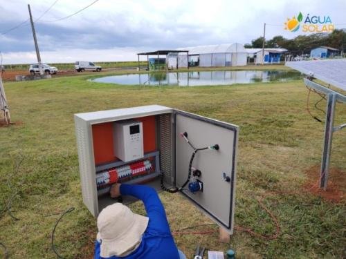 Agua solar - bomba solar de poço artesiano, inversor de placa solar, brasil solar, bomba solar, irrigação solar, bomba com placa solar, bomba de água para poço, bomba a energia solar, bomba de agua para irrigação, energia solar irrigação, kit de energia solar, sistema fotovoltaico off grid, "solares energia solar"