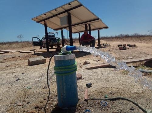 Agua solar - bomba solar de poço artesiano, inversor de placa solar, brasil solar, bomba solar, irrigação solar, bomba com placa solar, bomba de água para poço, bomba a energia solar, bomba de agua para irrigação, energia solar irrigação, kit de energia solar, sistema fotovoltaico off grid, "solares energia solar"